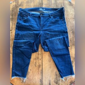 Mis-Rise Frayed-Hem Rockstar Super Skinny Ankle Jeans | Old Navy